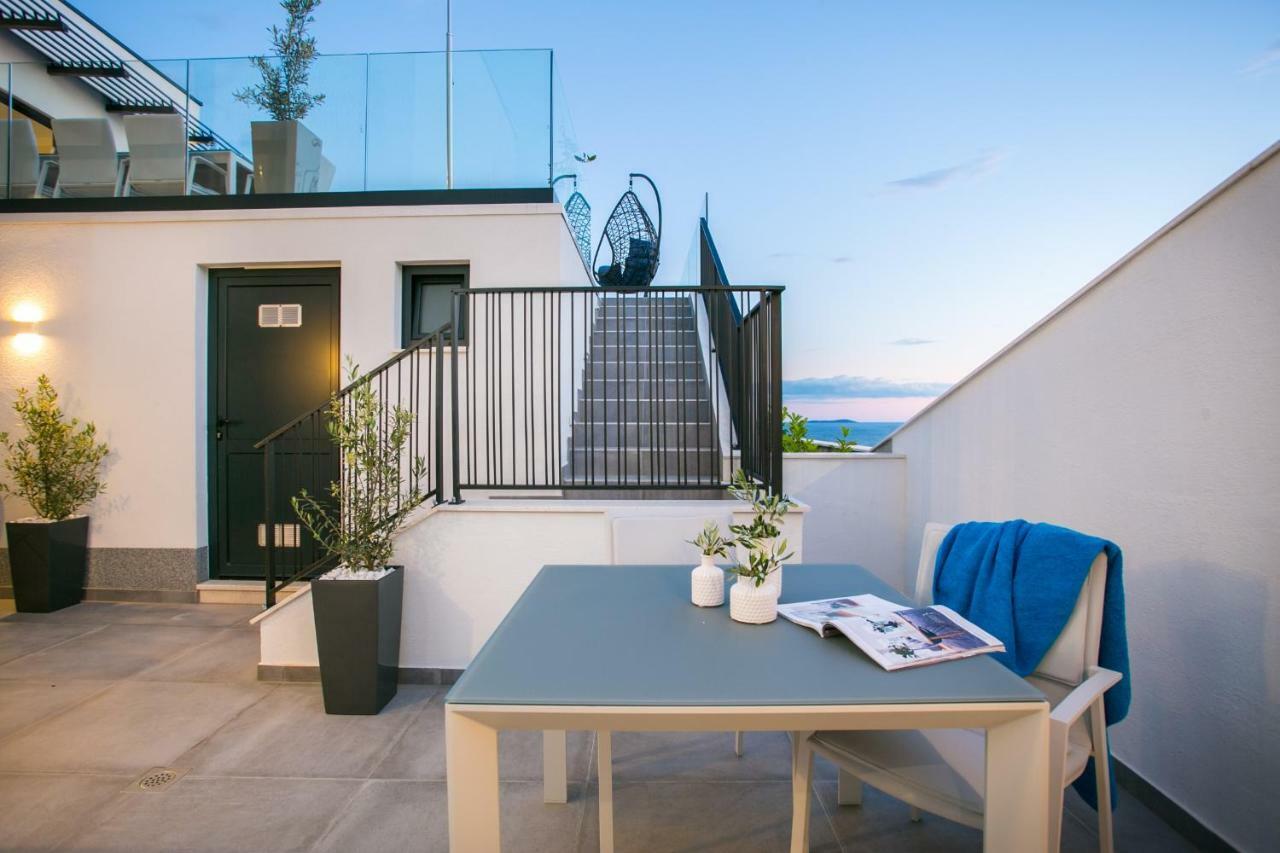 Holiday Home Olive Exclusive - 8 People, Heated Pool, Okrug Gornji, Sea View Traù Esterno foto