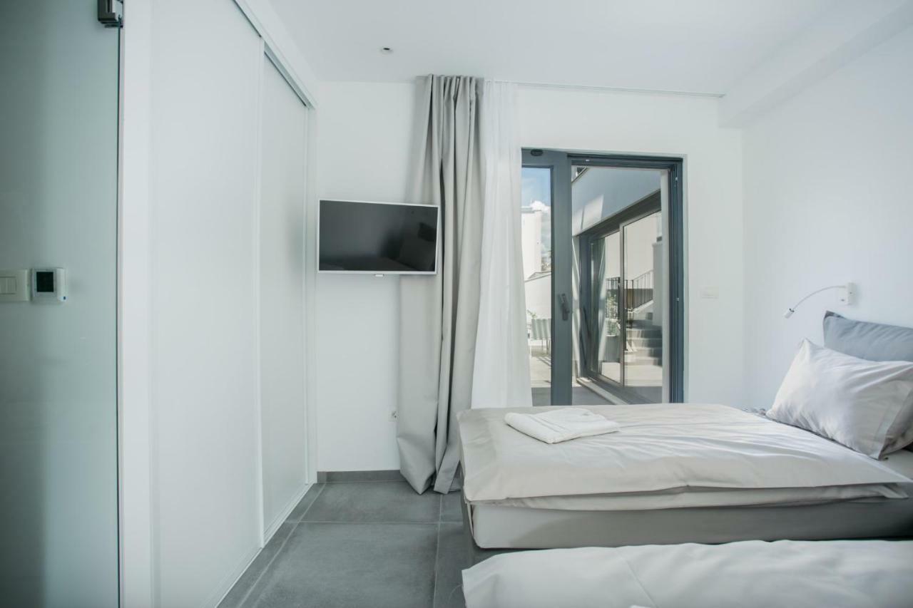 Holiday Home Olive Exclusive - 8 People, Heated Pool, Okrug Gornji, Sea View Traù Esterno foto
