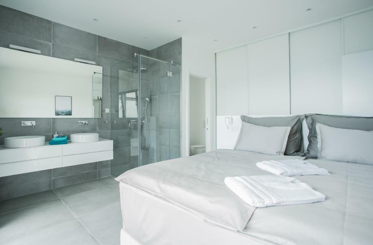 Holiday Home Olive Exclusive - 8 People, Heated Pool, Okrug Gornji, Sea View Traù Esterno foto