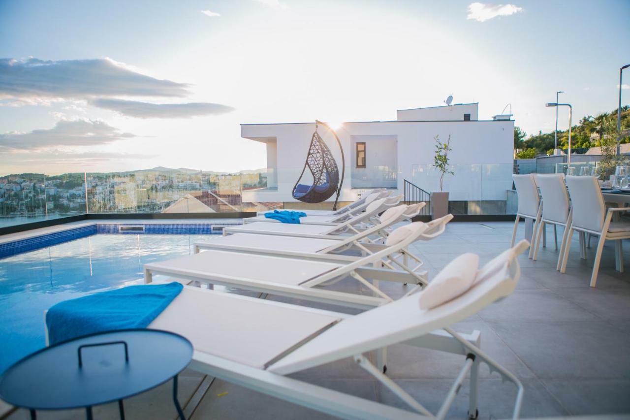 Holiday Home Olive Exclusive - 8 People, Heated Pool, Okrug Gornji, Sea View Traù Esterno foto