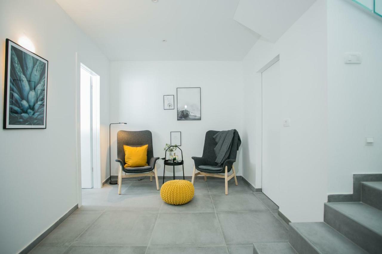 Holiday Home Olive Exclusive - 8 People, Heated Pool, Okrug Gornji, Sea View Traù Esterno foto